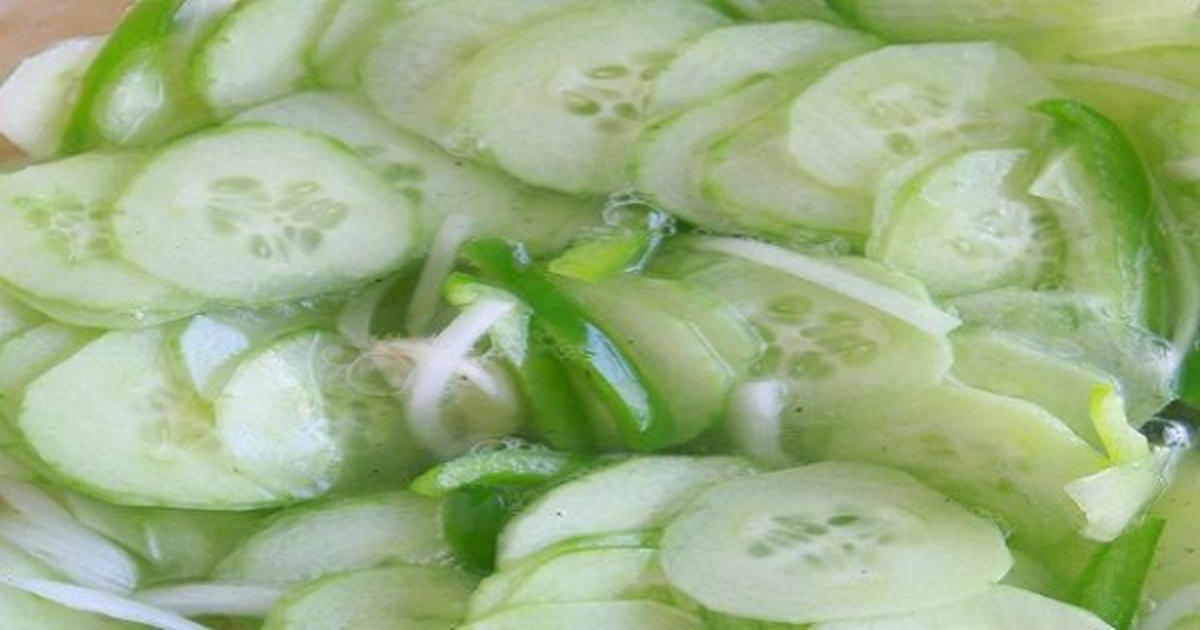 A Healing Cucumber and Garlic Salad Lowers Cholesterol and Regulates