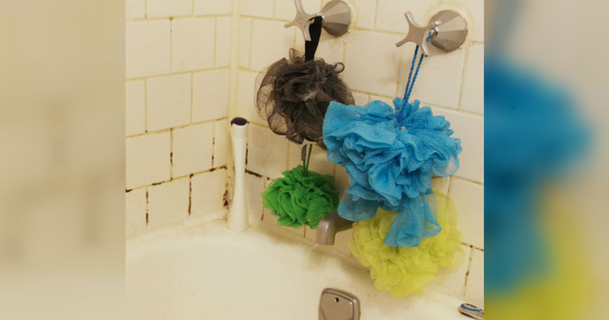 Doctors Warn Women Shower Loofah Bacteria A Potential Health Crisis